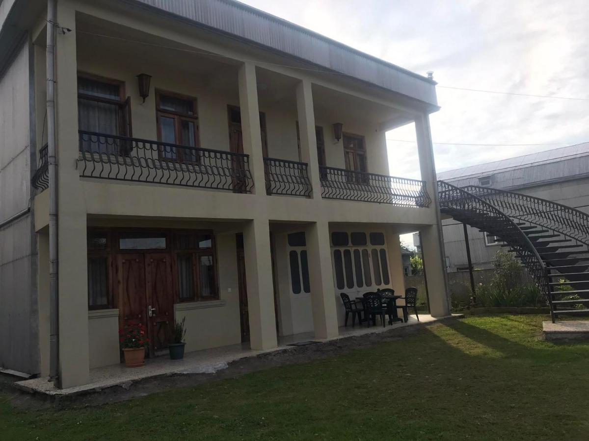 Luka Family Guest House Batumi Exterior photo